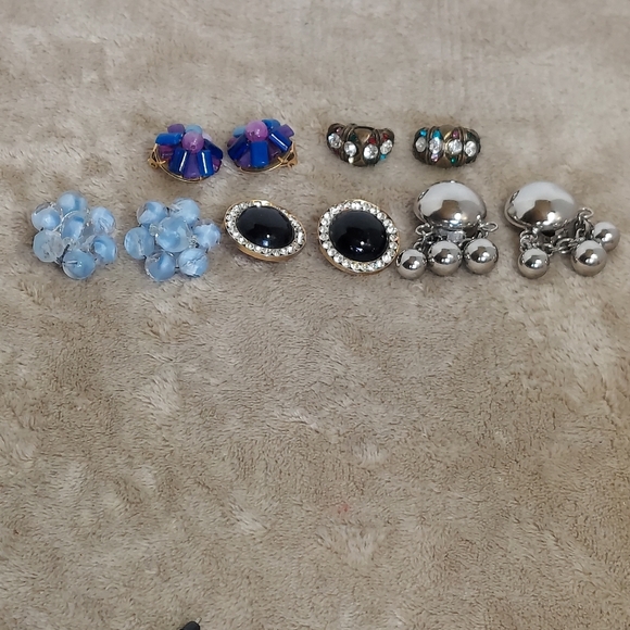 Vintage Clip-on‎ Earrings Costume Jewelry Lot see photos - Picture 2 of 9